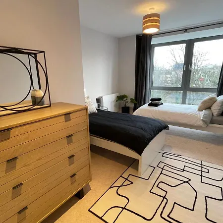 Stunning 2-bed In With Parking Lejlighed Bristol